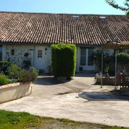 Domaine De La Lucarliere לינה וארוחת בוקר