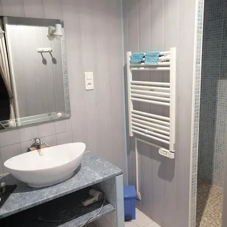 Domaine De La Lucarliere לינה וארוחת בוקר 3*