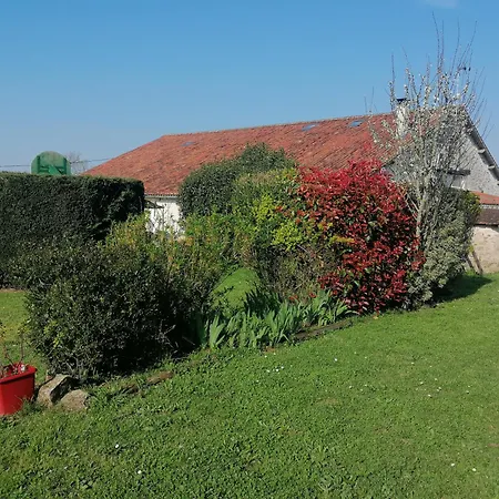 לינה וארוחת בוקר Domaine De La Lucarliere