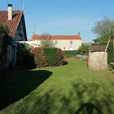 Domaine De La Lucarliere Saint-Cyr-des-Gats