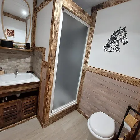 Domaine De La Lucarliere לינה וארוחת בוקר