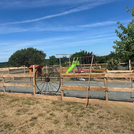 Domaine De La Lucarliere ベッド・アンド・ブレックファスト Saint-Cyr-des-Gats